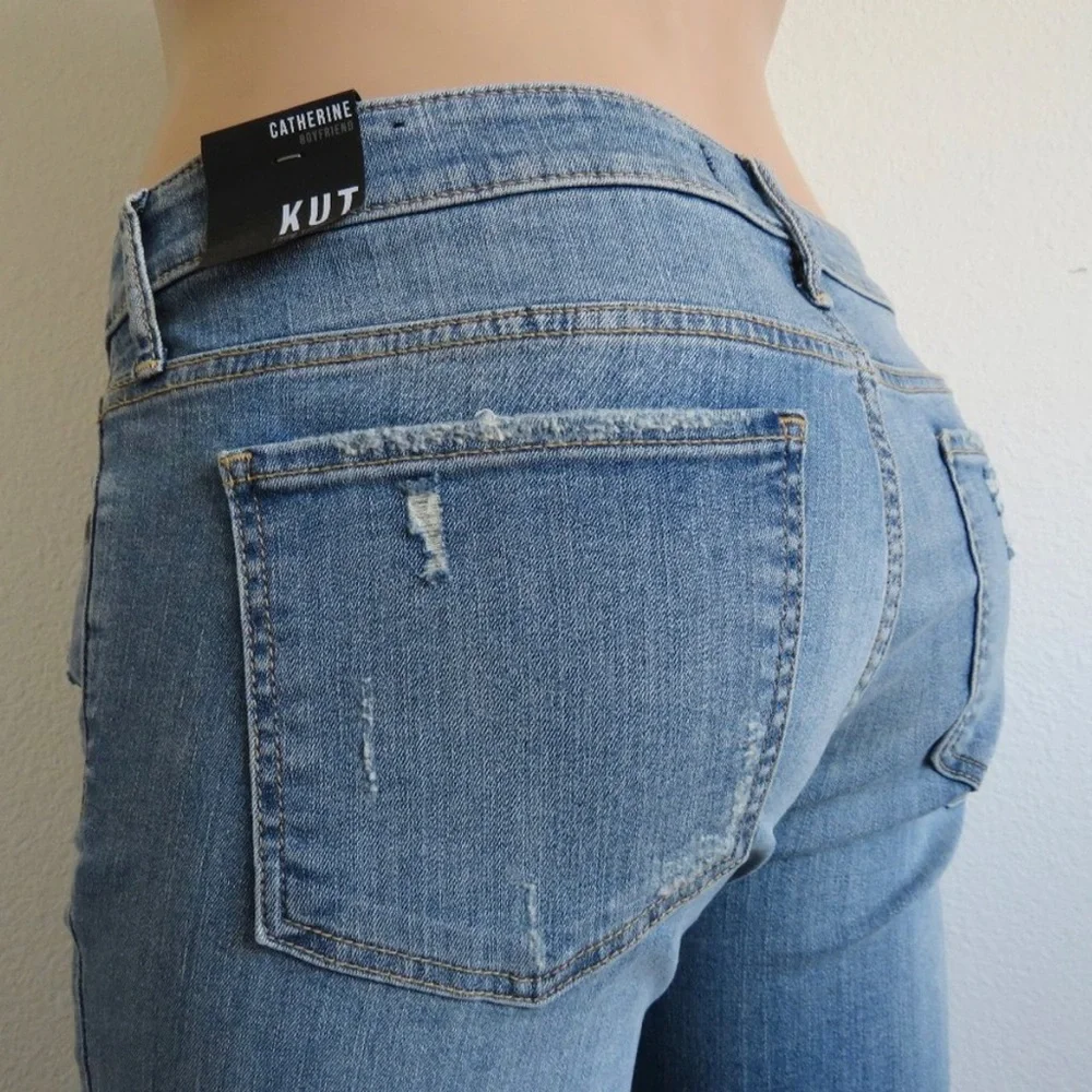 KUT from the KLOTH Jeans Women's Catherine Boyfriend DISTRESSED Plus Size 16 NWT - Picture 1 of 3